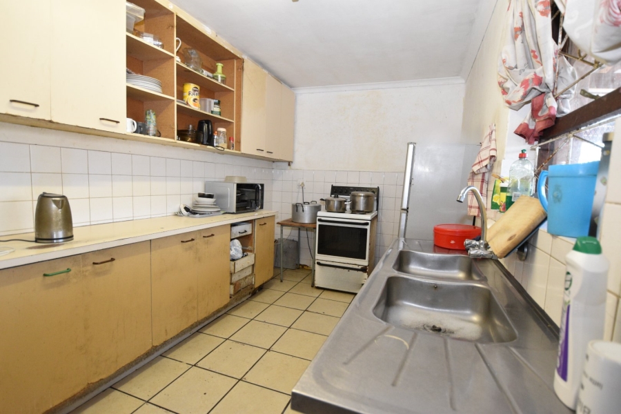 6 Bedroom Property for Sale in Norwood Western Cape